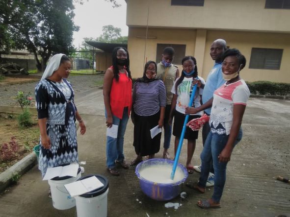Sr. Francisca Oghenegare Obosherinor RSC with the Production Students at Mary Aikenhead Centre Ibadan Nigeria 002